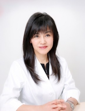 三枝 由紀子